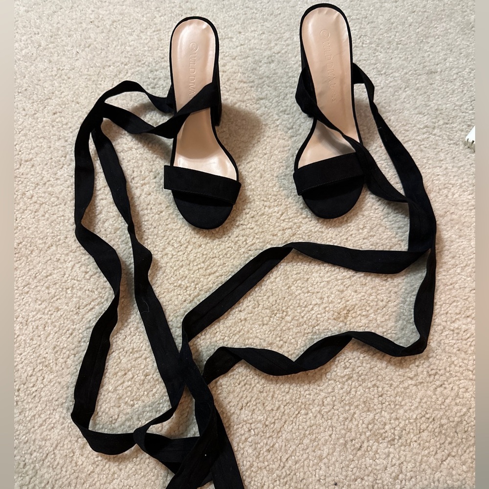 Tie up heels - New